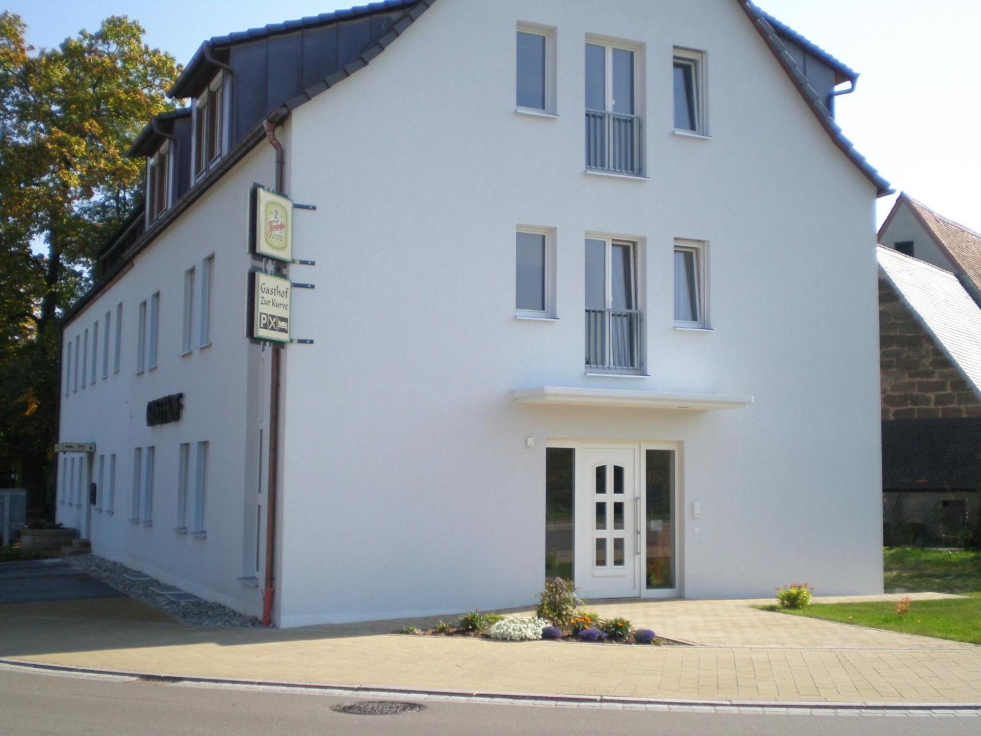 Gaestehaus Zur Kurve Цирндорф Екстериор снимка
