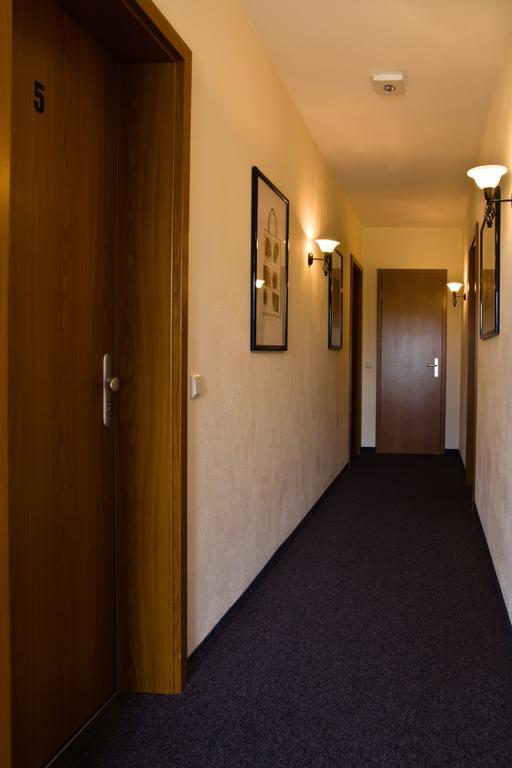 Gaestehaus Zur Kurve Цирндорф Екстериор снимка